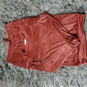 Sweat suit(jogger set) Color more of a Wine/Burgundy color
